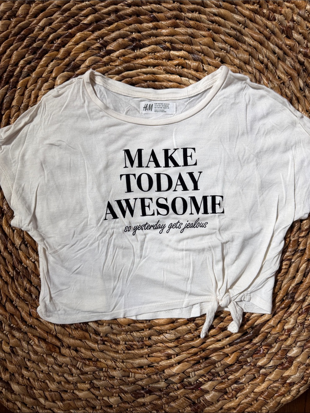 H&M make Today Awesome  Knot Crop Tee